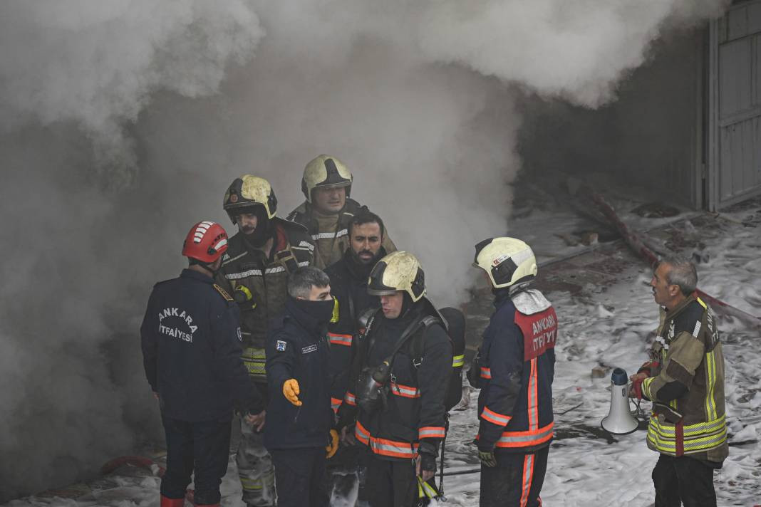 Siteler'de mobilya imalathanesinde yangın - Resim: 14